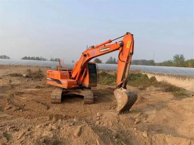 Used Doosan DH150 Excavator