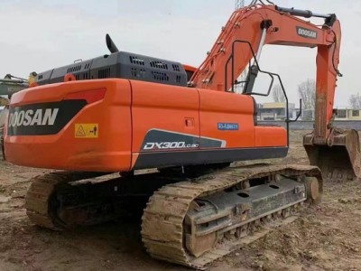 Used Doosan DH300 Excavator