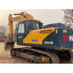 Used Hyundai R225 Excavator