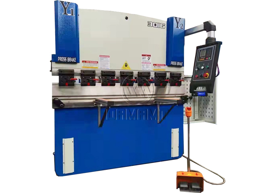 Hydraulic plate bending machine