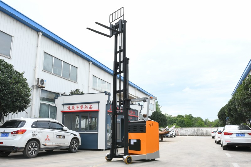 1.5Ton Side-standing electric forklift with forward reach Electric Reach Truck Forklift 24V CQD-15D-40